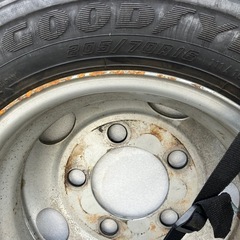 205/70R/16 スタッドレス　2014年製の画像