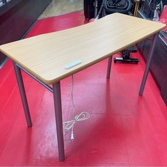 コンセント付きデスク 合板 作業台 中古の画像