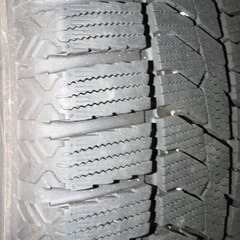 TOYO TIRES GIZ2 225/55R17 スタッドレスの画像