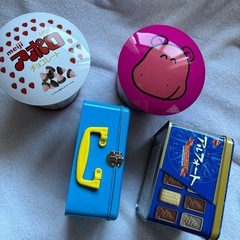 お菓子の缶の画像