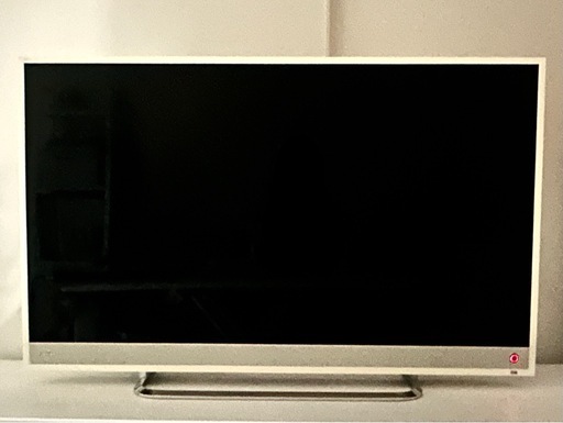 TOSHIBA REGZA 4K液晶テレビ 40インチホワイト（ジャンク） (るま