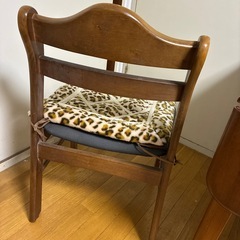 折りたたみテーブルの画像