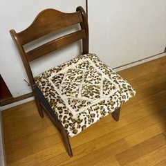 折りたたみテーブルの画像