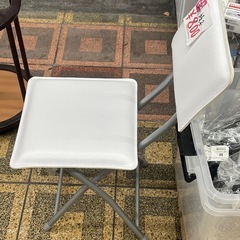 折りたたみイス　ホワイト　ニトリ【E1222IL】の画像