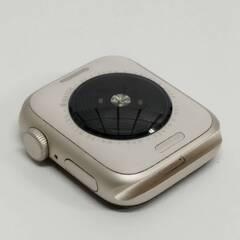 Apple Watch SE 第2世代/GPS/40mm/A2722/スターライト〈NNJP3LL/A〉の画像