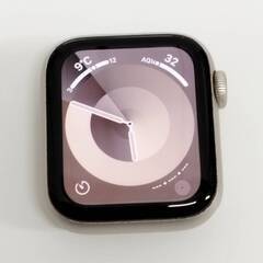 Apple Watch SE 第2世代/GPS/40mm/A2722/スターライト〈NNJP3LL/A〉の画像