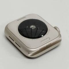 Apple Watch SE 第2世代/GPS/40mm/A2722/スターライト〈NNJP3LL/A〉の画像