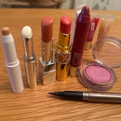 イブサンローラン・ポール&ジョー・CLINIQUE・ルナソル　デパコス化粧品の画像