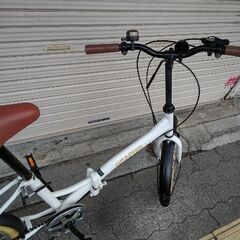 GRAPHIS[グラフィス]20吋 折り畳み自転車 外装6段/ホワイトの画像