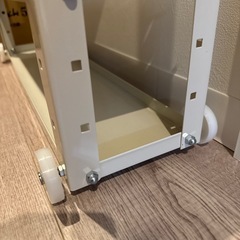 ホワイトスチールラック4段の画像