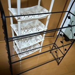 組み立て式のプラスチック靴ラックの画像