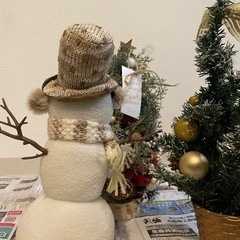 クリスマスツリー3種と雪だるまの飾りの画像