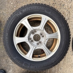 15インチホイールタイヤセットの画像