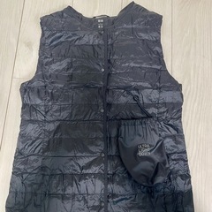 ダウンベストの画像