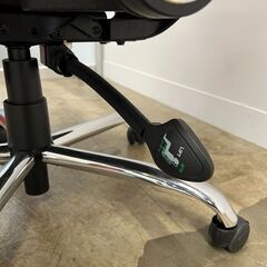 オフィスチェア ヘッドレスト付き　肘 跳ね上げ   360度回転 エクストラクール ハイバック メッシュチェア 通気性 ヘッドレスト 可動式アームレスト 無段階昇降  の画像