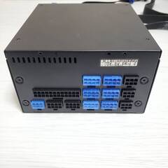 玄人志向 1000W ATX電源 GOLD認証 KRPW-GR1000W/90＋の画像