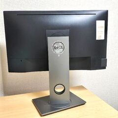 DELLパソコンモニター24インチ【海外アダプター付き】の画像