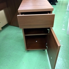 【ドリーム川西店限定】☆ジモティー見たよ割引☆ ニトリ デスクセット トリプロ クリーニング済み 【2125560000043524 】の画像