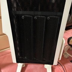 2ヶ月のみ使用　元値24900円　シロカ 遠赤軽量ヒーターの画像
