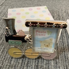 【新品・未使用】LADONNA ★ フォトフレーム　汽車　人気の画像