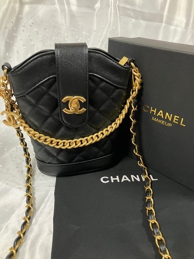 CHANEL シャネル ノベルティ ショルダーバッグ ブラック チャーム付き ③
