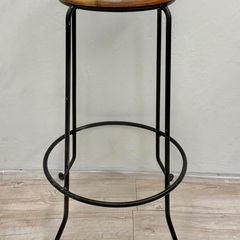 高級アイアンハイチェアの画像