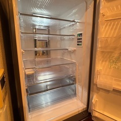 シャープ冷蔵庫の画像