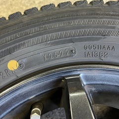 スタッドレスタイヤ 4本セット の画像