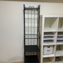 金属とガラス製の黒い棚　IKEA イケアの画像