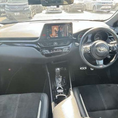 【💥月々29000円〜】トヨタ C-HRハイブリッド 1.8 S ｜自社ローン◎の画像