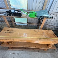 一枚板テーブルの画像