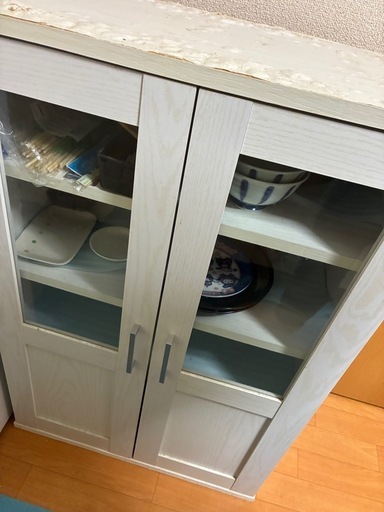 ホワイト食器棚 ガラス扉付き 中型 モモナチュラルホワイト木製食器棚 ガラス扉付き