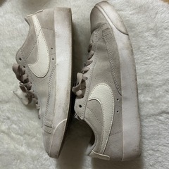 NIKE ブレーザー ローカット スウェード AV9373-002の画像