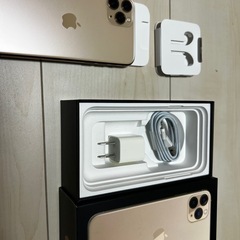 【超美品】SIMフリー•iPhone11pro 箱付きの画像
