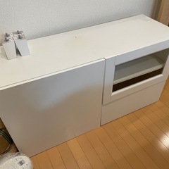 イケア IKEA 食器棚の画像