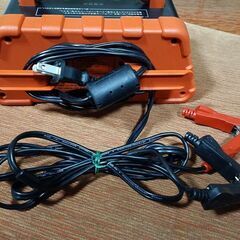 【商談中】バッテリー充電器（12V専用）の画像