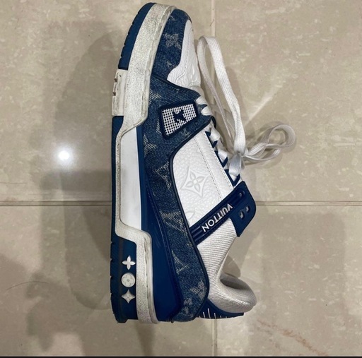 LOUIS VUITTON スニーカー ホワイト ネイビー LOUIS VUITTON  /  サイズ : 24.5cm