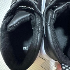 ハイカットスニーカーの画像