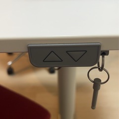 IKEA 昇降デスク　電動の画像
