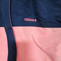 adidas上着の画像
