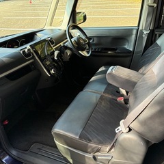 タントカスタム　ターボ　自動ブレーキ　車検2年付　デカナビ　後席モニター　電動スライドドアの画像