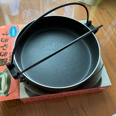 すき焼き鍋の画像