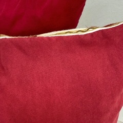 刺繍が可愛すぎるクッション2セットの画像