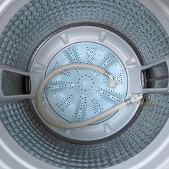 87⭐️2022年製美品★アクア　洗濯機　7KG 大型　ガラストップ　の画像