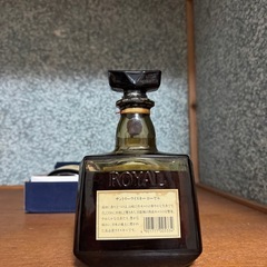 サントリーウイスキーローヤルSRラベルの画像