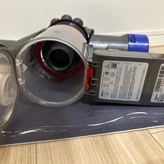 【中古】ダイソン　V8 SV10コードレスクリーナー  パイプのみ新品の画像