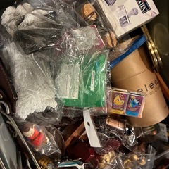 ② お宝　フリマ　バザー　蚤の市風　バラ売り一つ200円から1000円まで の画像