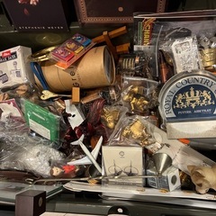 ② お宝　フリマ　バザー　蚤の市風　バラ売り一つ200円から1000円まで の画像