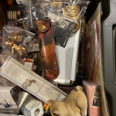 ② お宝　フリマ　バザー　蚤の市風　バラ売り一つ200円から1000円まで の画像