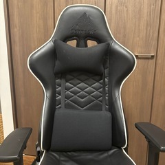 ゲーミングチェア（仕事用にも）の画像